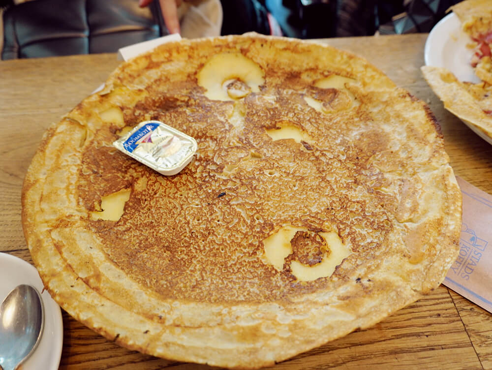 オランダ王国 おやつにも、ごはんにも！「パンネクック」