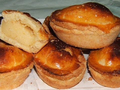 イタリア共和国 美食で知られるプーリア州の名物菓子 「パスティチョット」