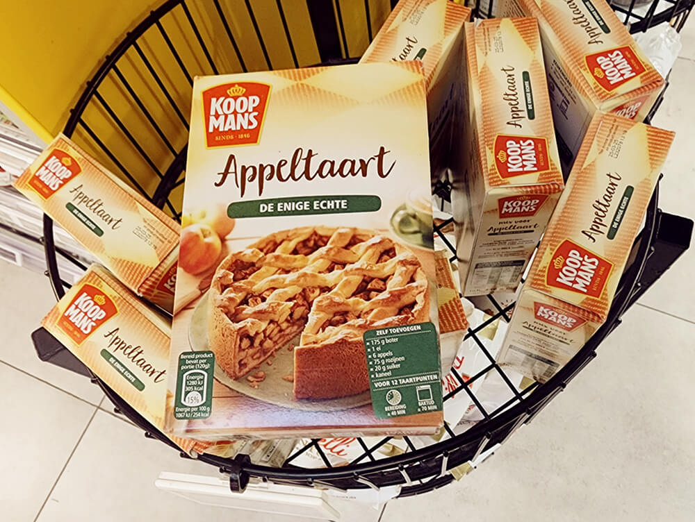 スーパーにはアップルタルトのキットが！